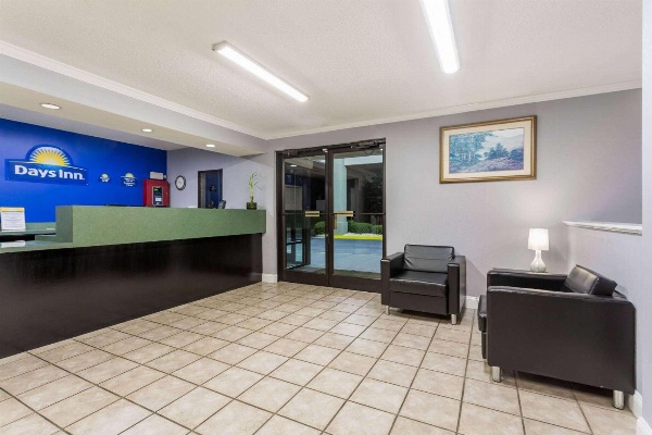Days Inn by Wyndham Lugoff image 3